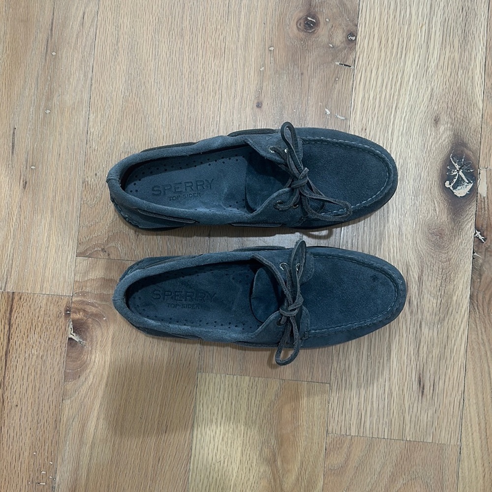 Sperry boat shoes. Size 7. Grey suede.